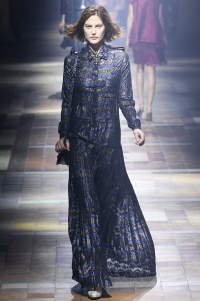 Look 33